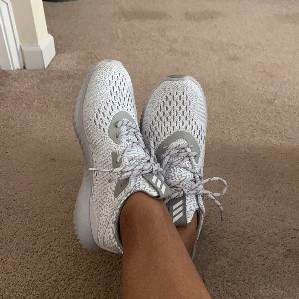 Adidas Alphabounce sneakers